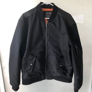 Forever 21 black bomber jacket
